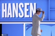 杨瀚森中锋排名高过艾顿 美媒力推是欣赏还是捧杀？